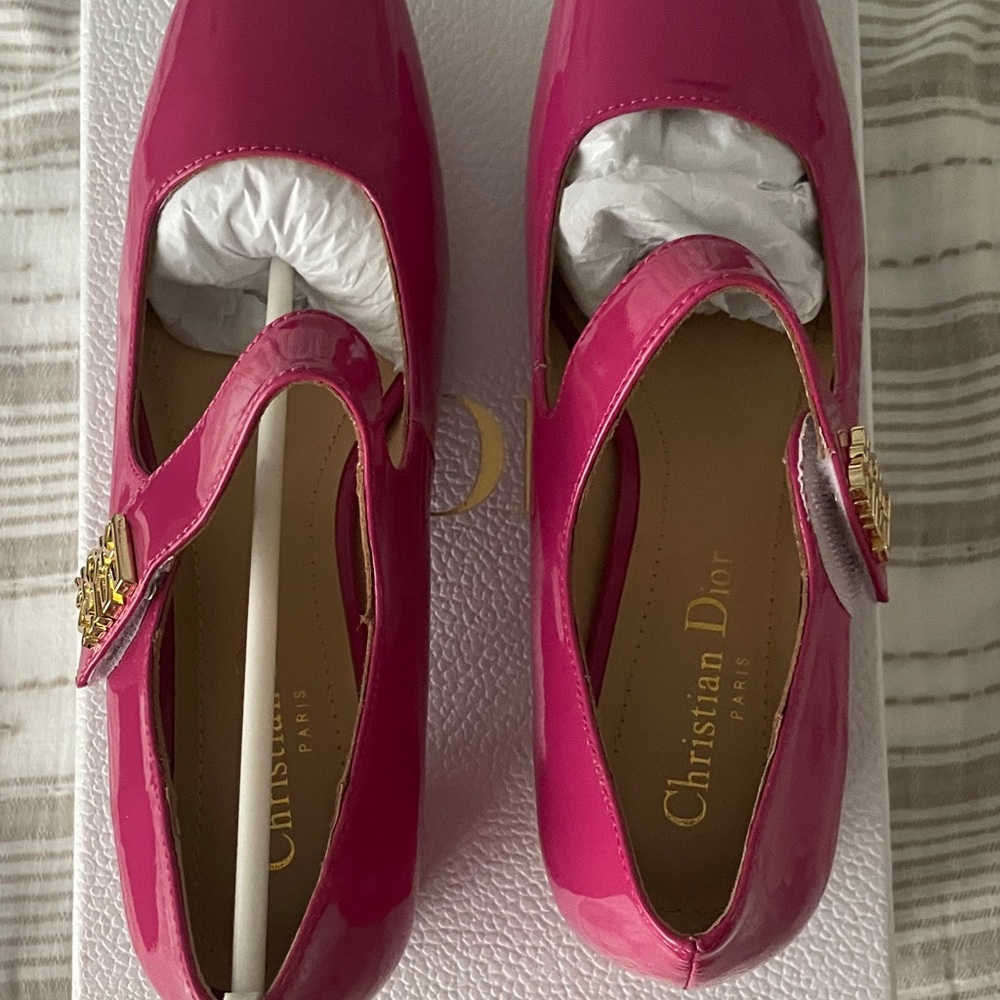 Dior Fuchsia Patent Leather Mary Jane Flats - Picture 3 of 10